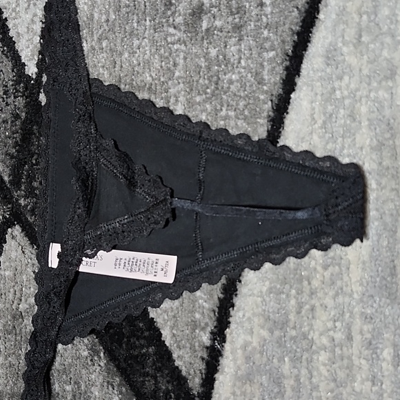 VICTORIA SECRET BLACK LACE-TRIM V-STRING PANTY NWOT MEDIUM - Picture 6 of 9